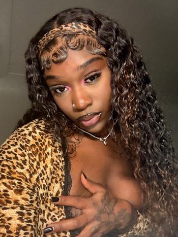 Chocolate, 21  female escort, Flint