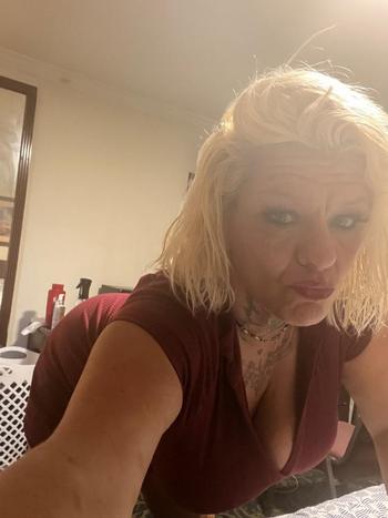 Trisha, 43  female escort, Flint