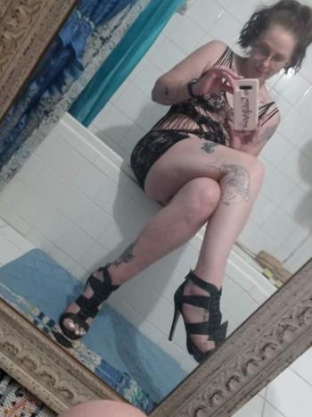 2483904171, female escort, Flint